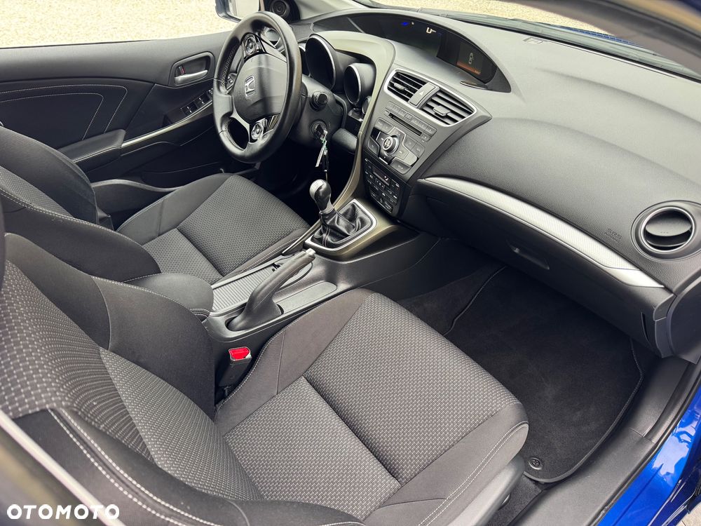 Honda Civic 1.4 i-VTEC Sport Black Edition - 30