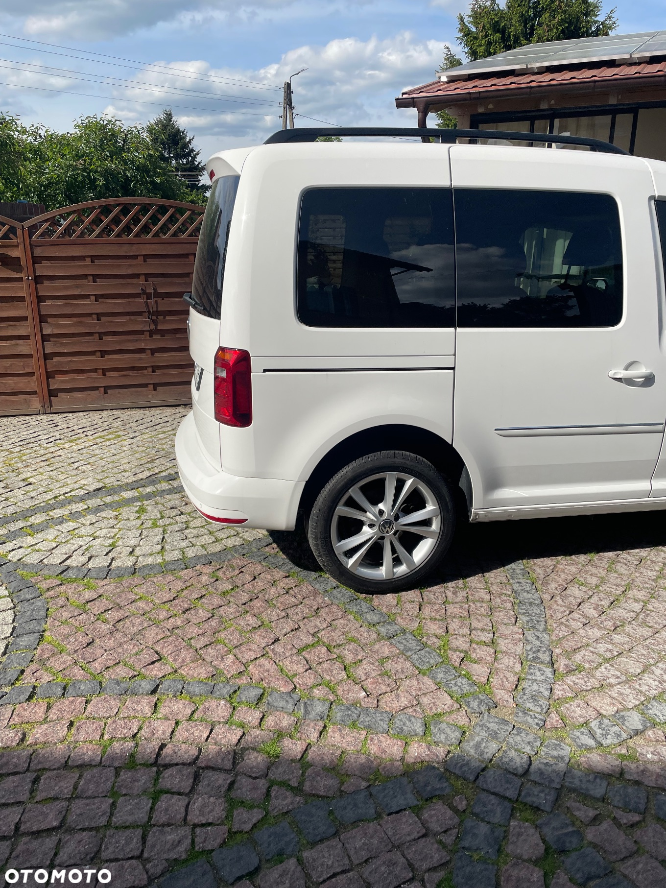 Volkswagen Caddy 2.0 TDI Highline - 12