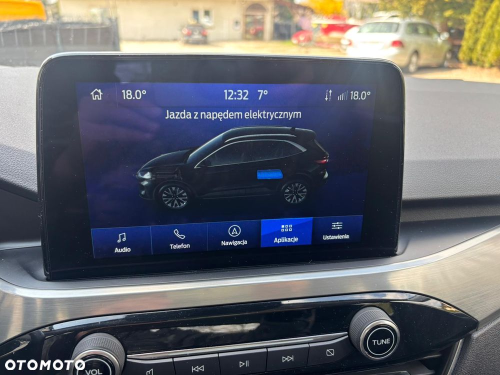 Ford Kuga 2.5 Duratec FHEV 4x4 TITANIUM - 21