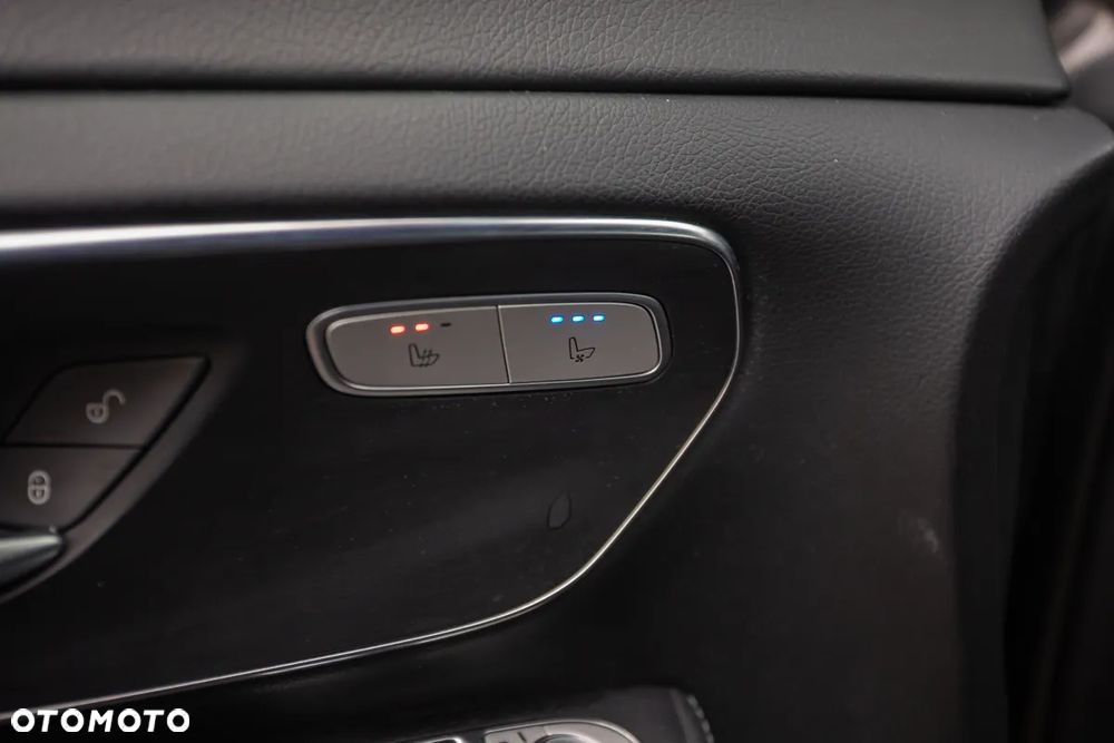 Mercedes-Benz Klasa V 300 d lang 9G-TRONIC Avantgarde Edition Edition 19 - 24