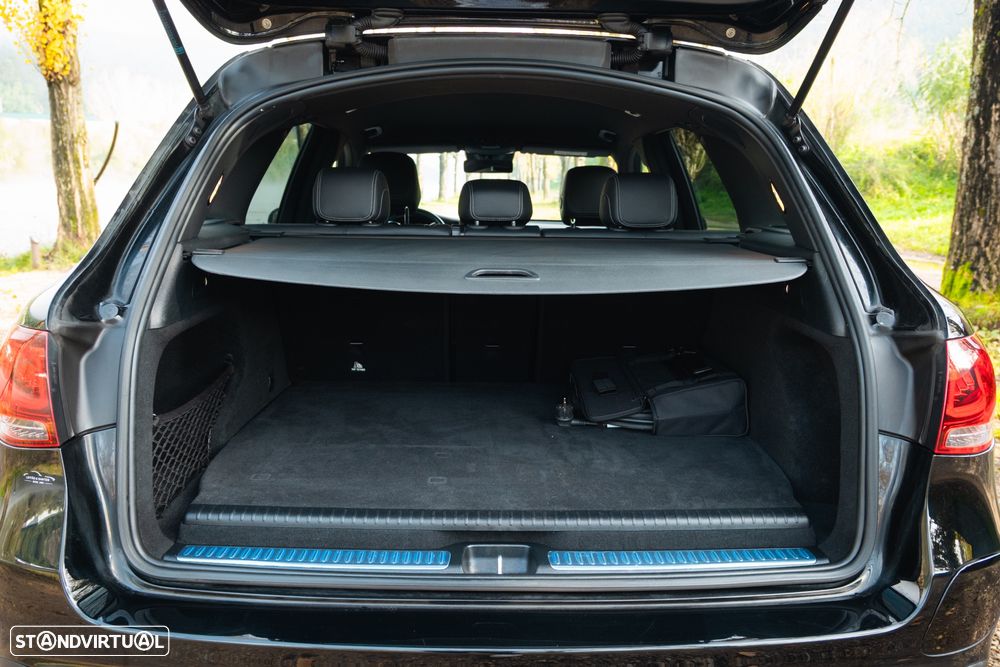 Mercedes-Benz GLC 300 de 4Matic 9G-TRONIC AMG Line Plus - 26