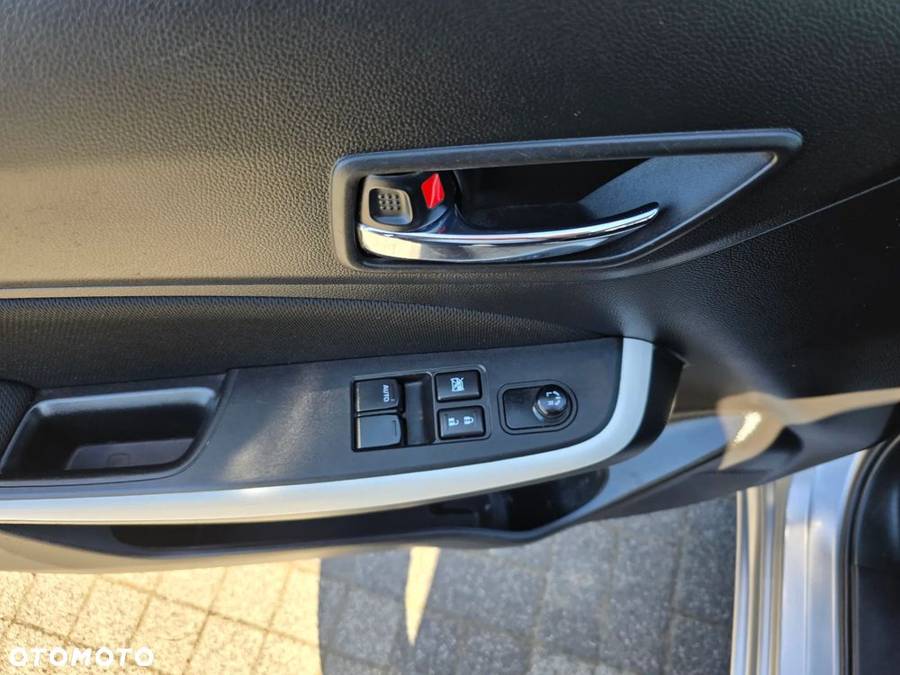 Suzuki Swift 1.2 Dualjet SHVS Premium CVT - 8