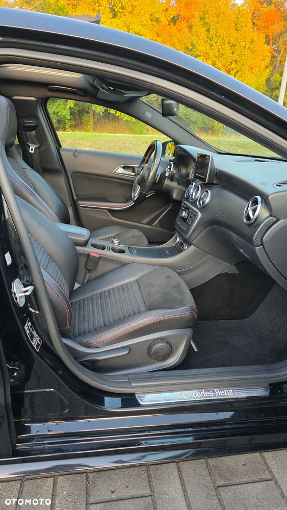 Mercedes-Benz Klasa A ver-180-d-amg-line-7g--dct - 11