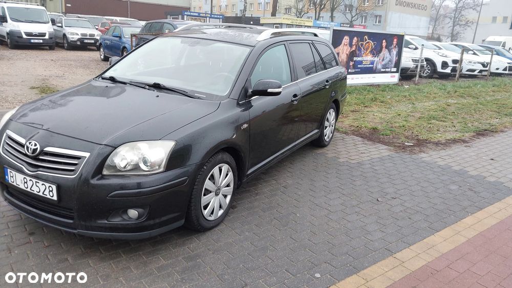 Toyota Avensis 2.2 D-CAT Sol - 3