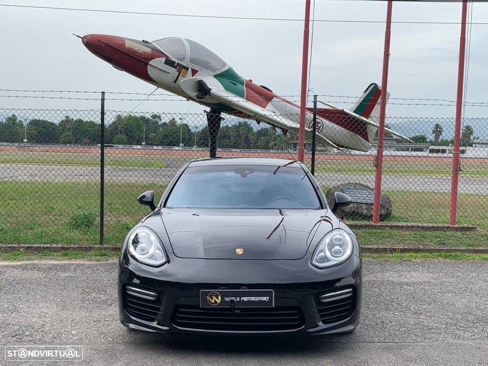 Porsche Panamera 3.0 V6 - 8