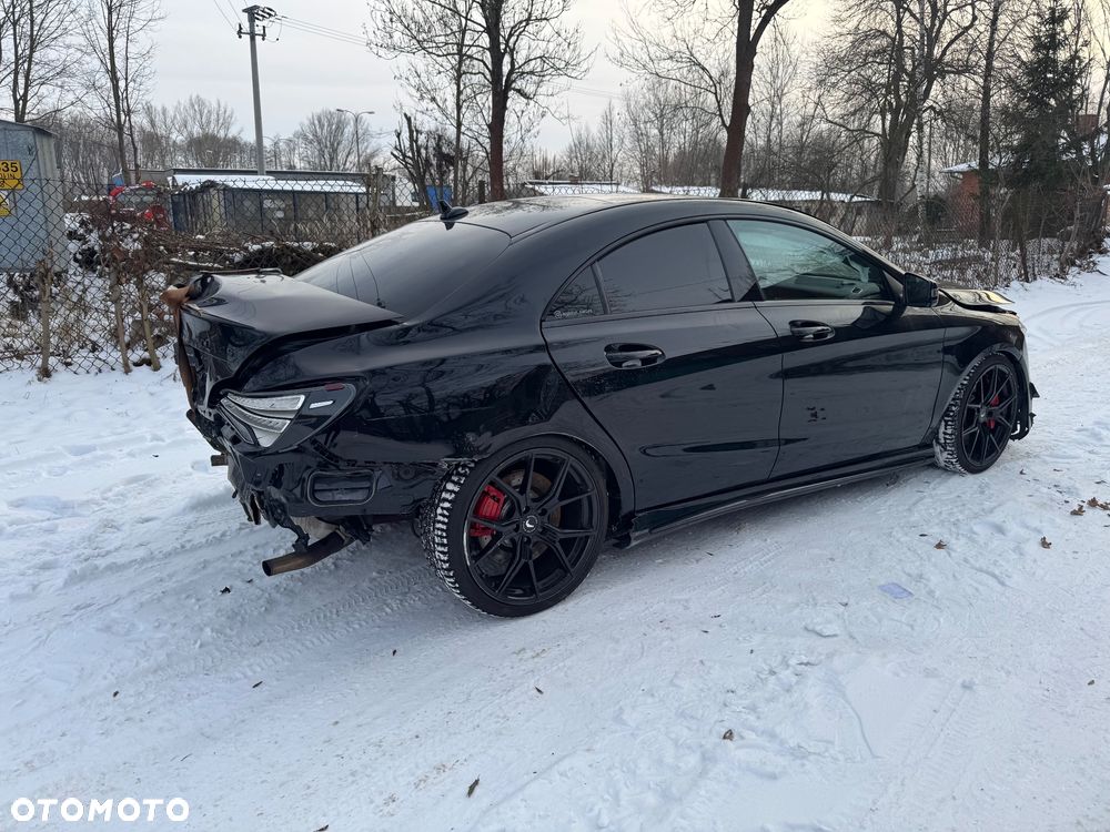 Mercedes-Benz CLA - 12