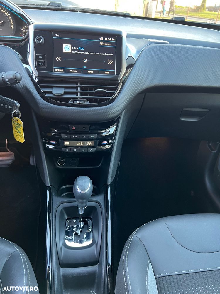 Peugeot 2008 BlueHDi FAP 120 STOP & START EAT6 Crossway - 16