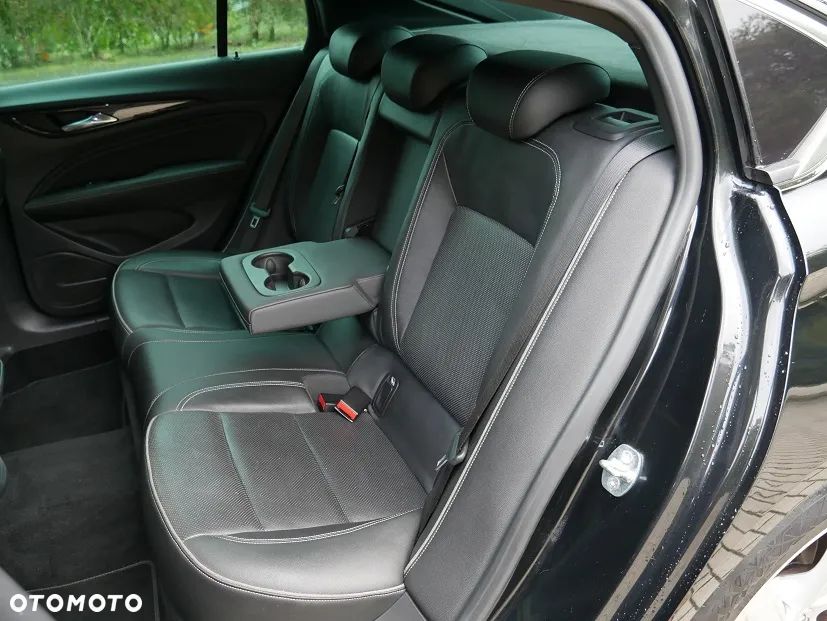 Opel Insignia 1.5 T Exclusive S&S - 34