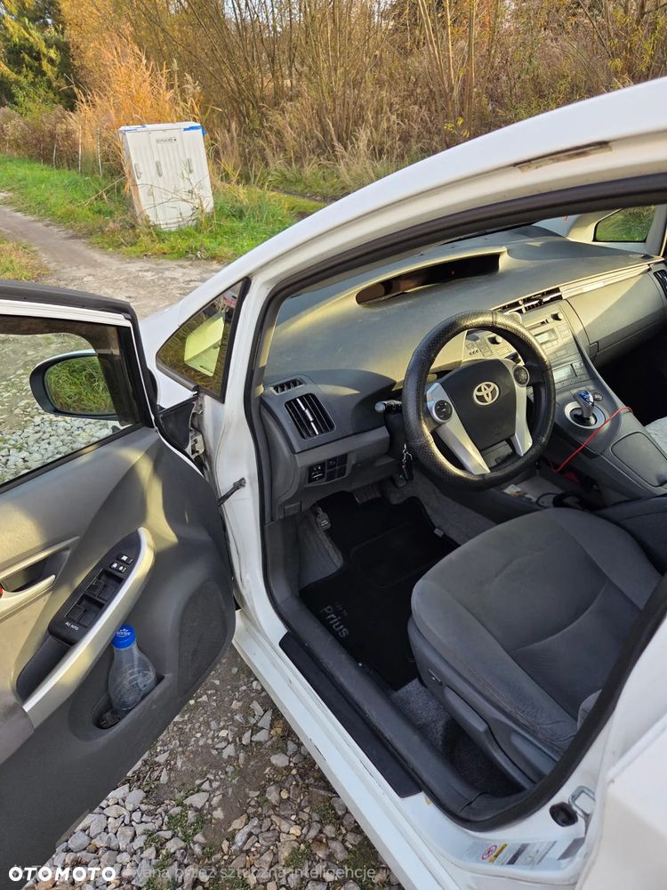 Toyota Prius 1.8 HSD Luna - 8