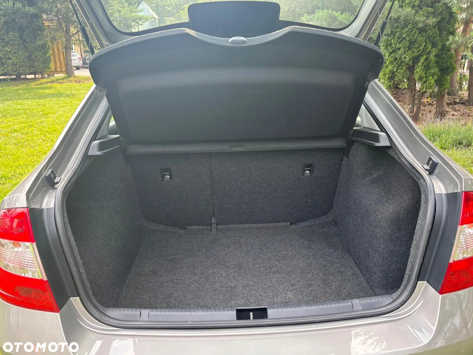 Skoda RAPID 1.2 TSI Ambition - 15