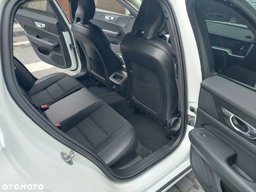 Volvo V60 B3 B Momentum Pro - 18