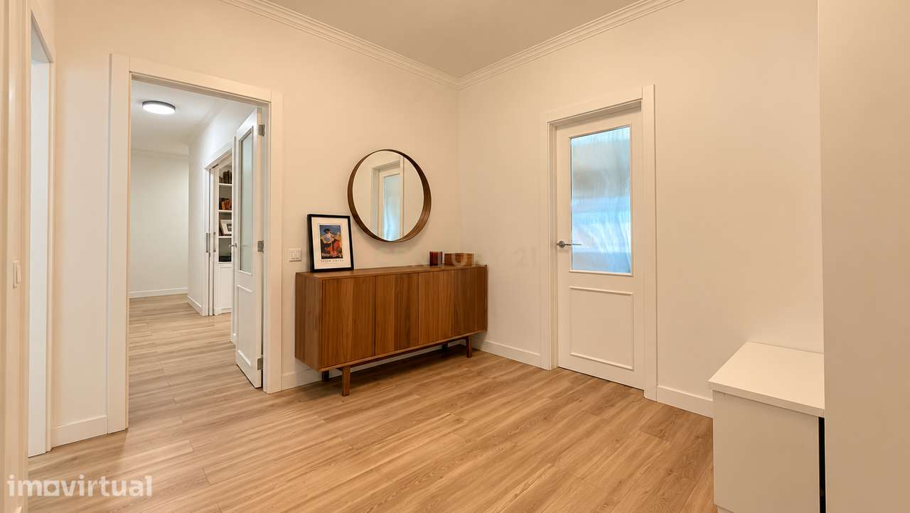 Apartamento Renovado T4 em Paredes, Porto com Vista Panorâmica - Grande imagem: 3/37