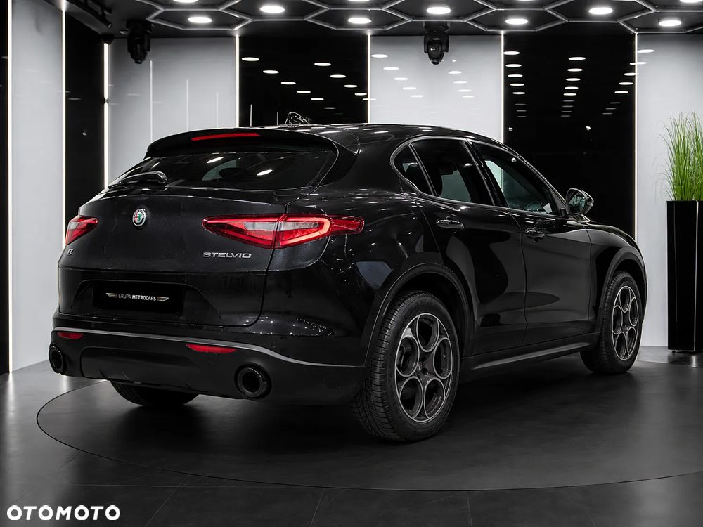 Alfa Romeo Stelvio 2.0 Turbo Sprint Q4 - 5