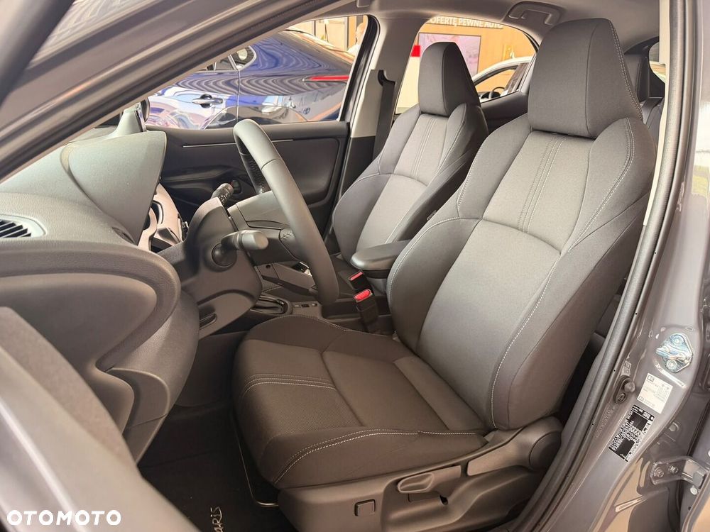 Toyota Yaris Hybrid 1.5 Style - 12