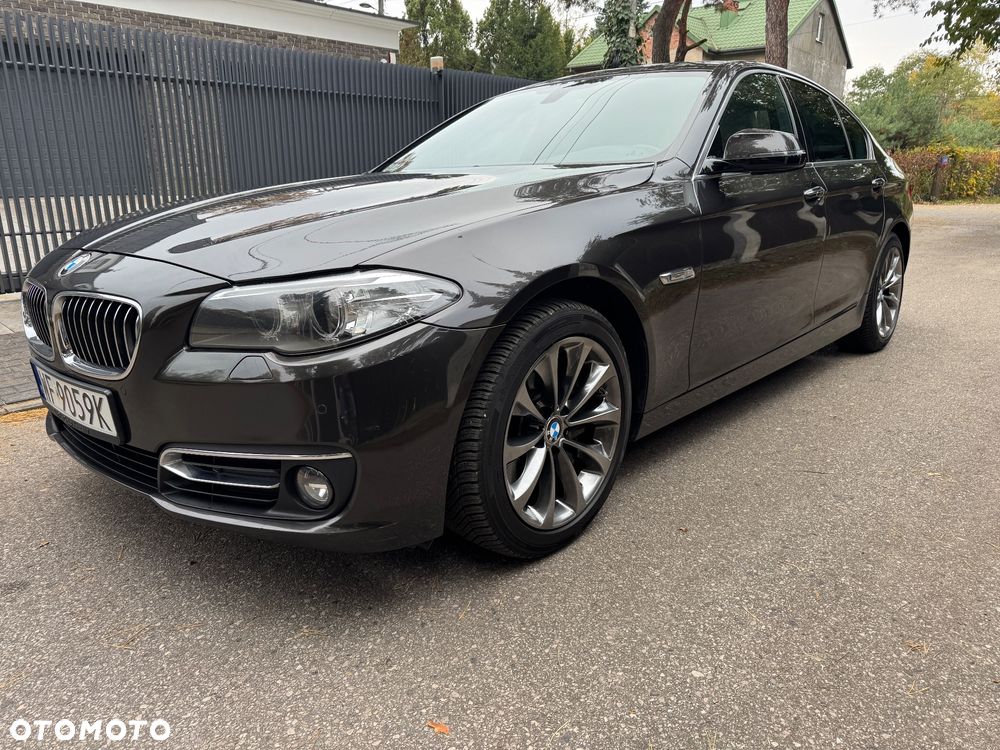 BMW Seria 5 525d xDrive Luxury Line - 2