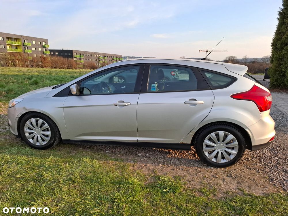 Ford Focus 1.6 TDCi DPF Ambiente - 6