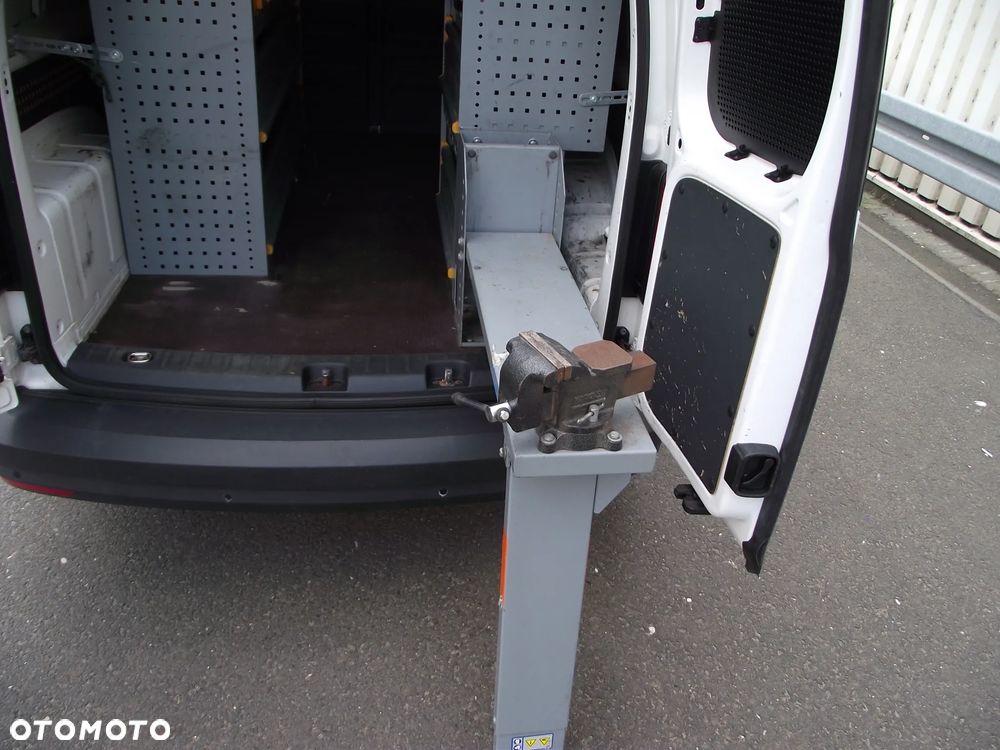 Volkswagen CADDY MAXI - 29