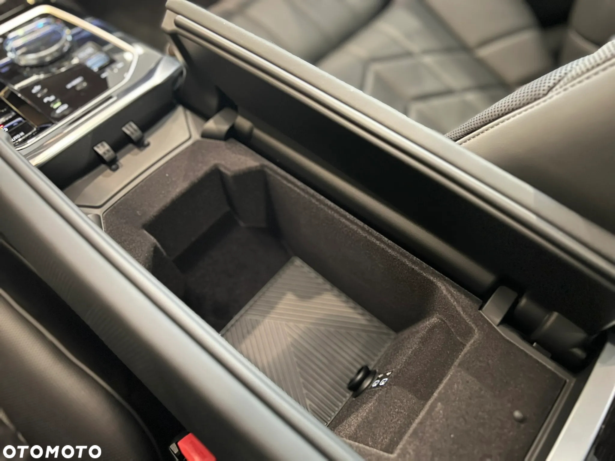 BMW Seria 7 - 30