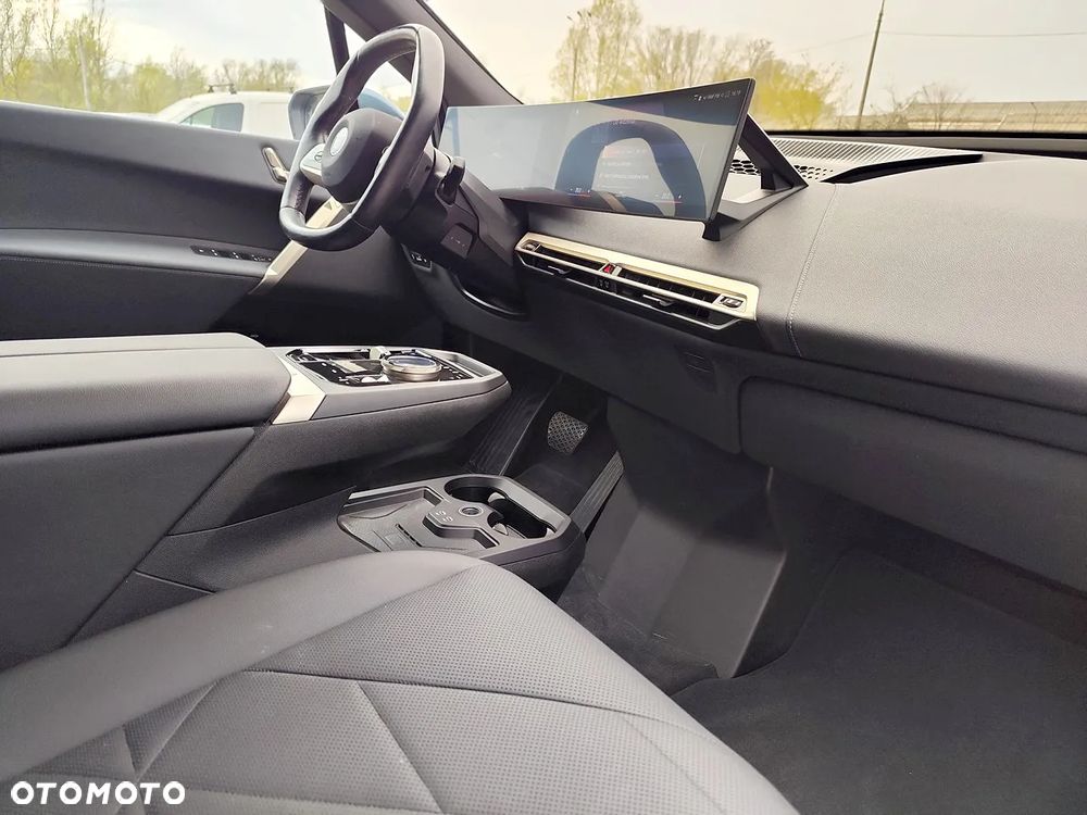 BMW iX xDrive40 76.6kWh Signature - 13