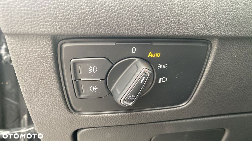 Volkswagen Passat - 24