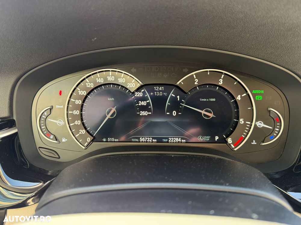 BMW Seria 5 530d xDrive AT - 32