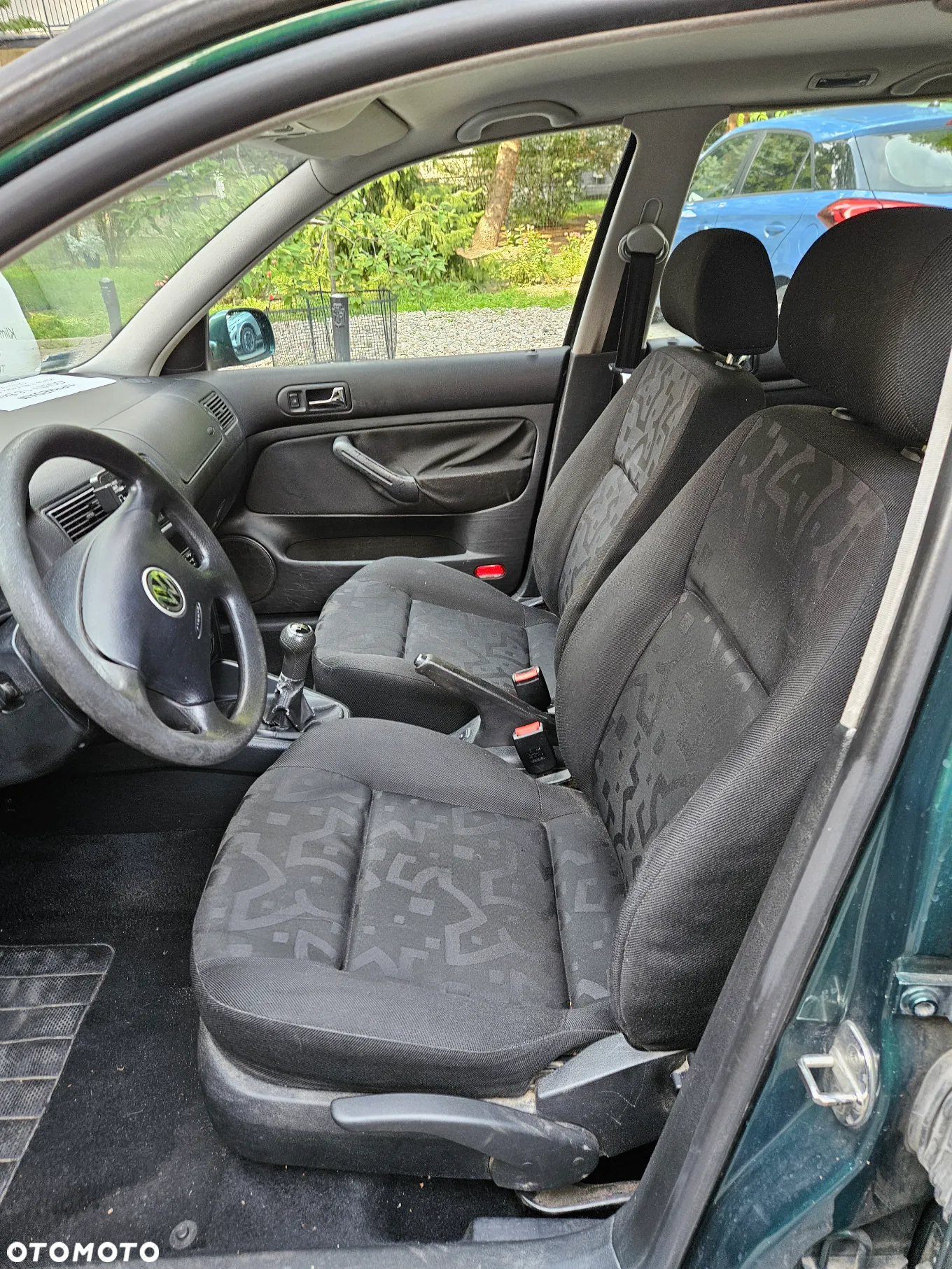 Volkswagen Golf 1.6 - 8
