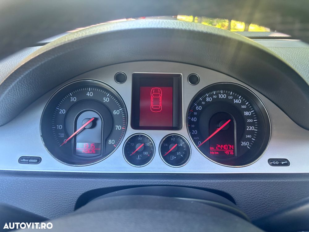 Volkswagen Passat 1.6 FSI Comfortline - 8