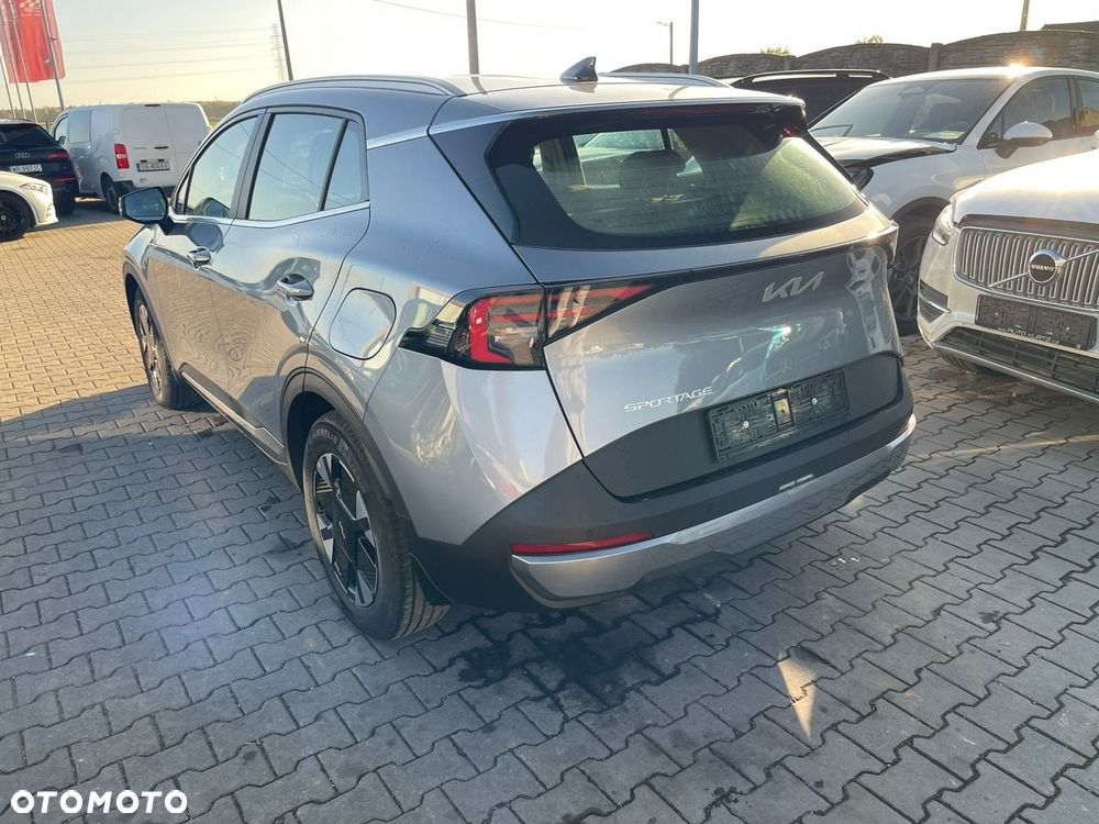 Kia Sportage 1.6 T-GDI Business Line 2WD DCT - 4