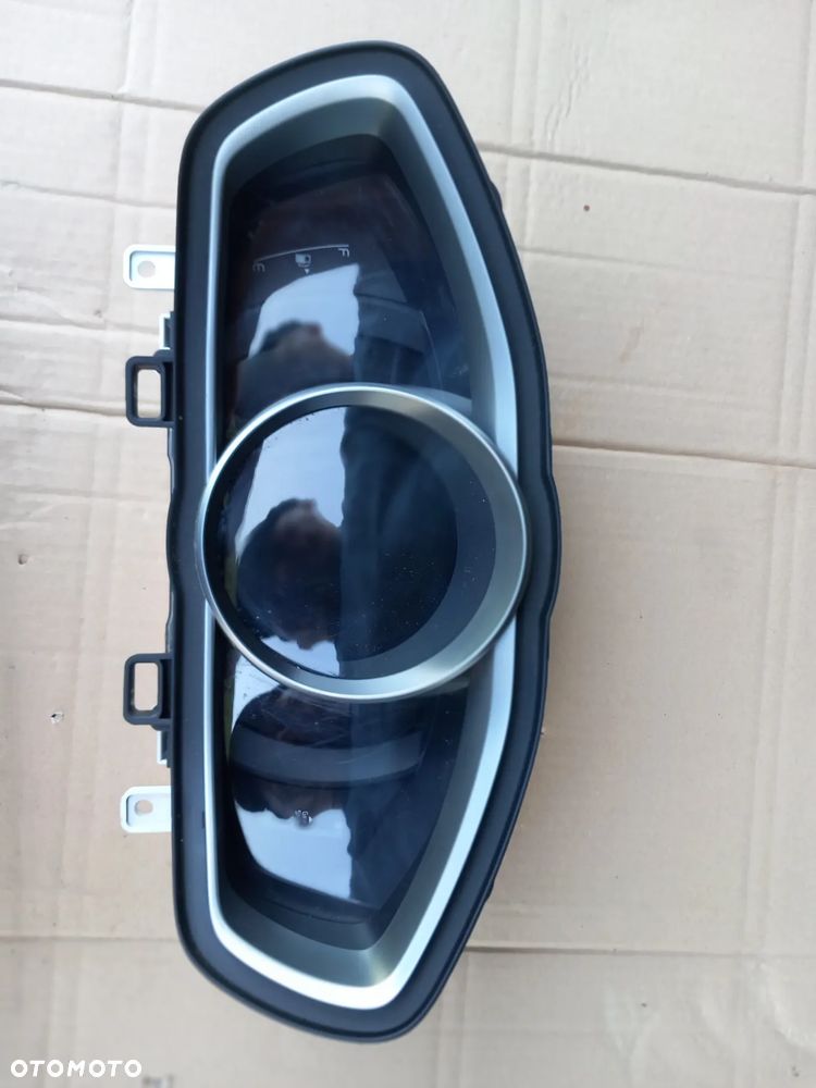 Volvo V-40 II licznik zegary predkosciomierz 31453158 2012- - 1