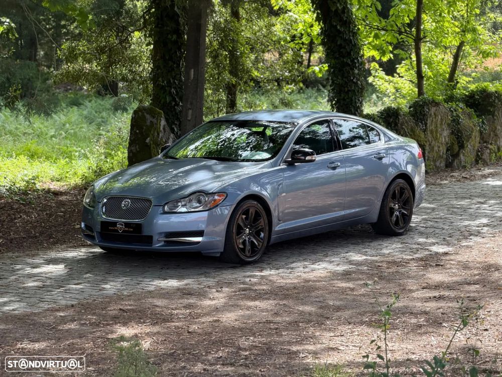 Jaguar XF 2.7 D V6 Premium Luxury - 43