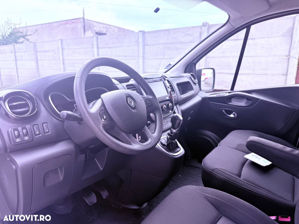 Renault Trafic - 28