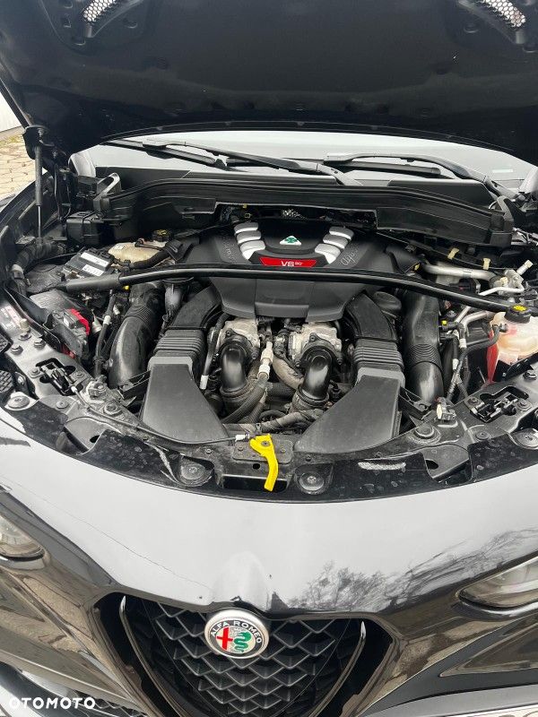 Alfa Romeo Stelvio V6 2.9 Bi-Turbo AT8-Q4 Quadrifoglio - 20