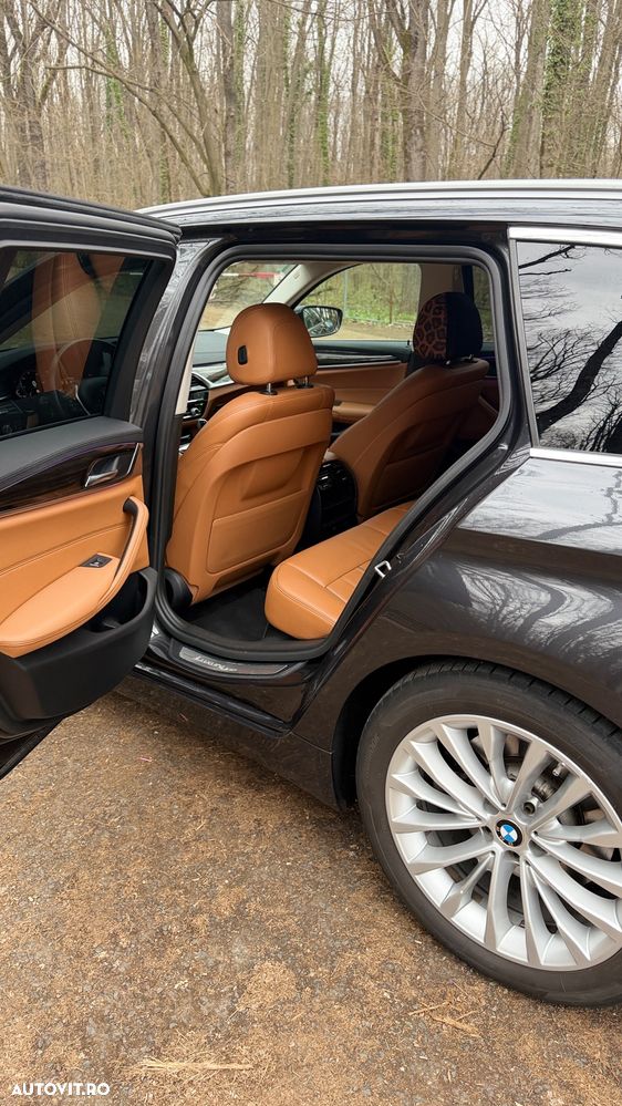 BMW Seria 5 525d Aut. Luxury Line - 9