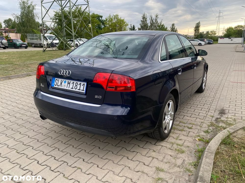 Audi A4 Limousine - 5
