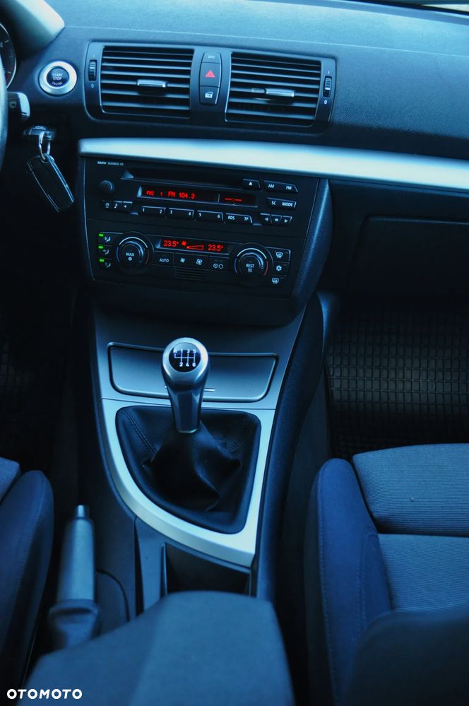 BMW Seria 1 118d - 12