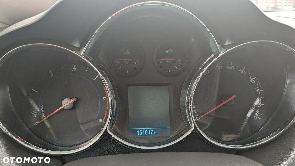 Chevrolet Cruze - 22