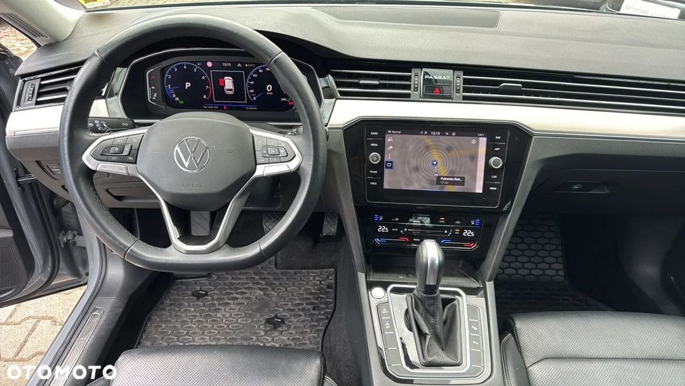 Volkswagen Passat - 17