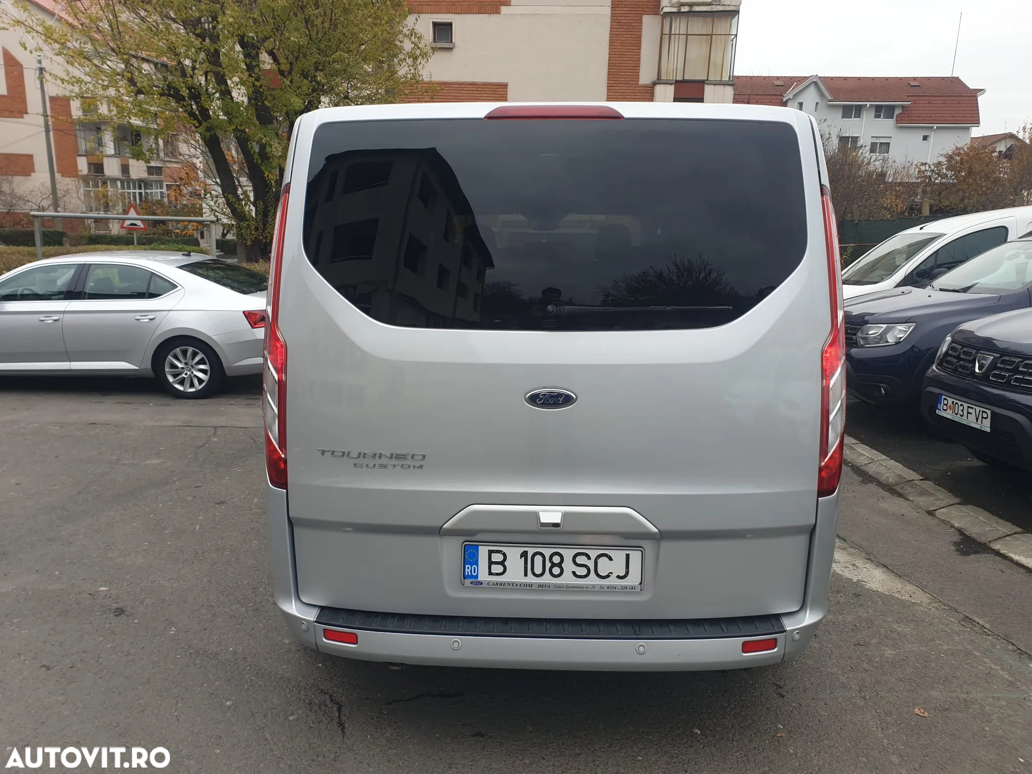 Ford Tourneo Custom - 9