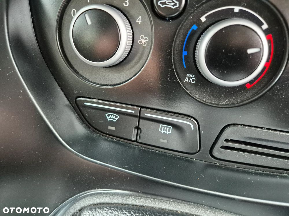 Ford Kuga 2.0 TDCi 2x4 Individual - 16