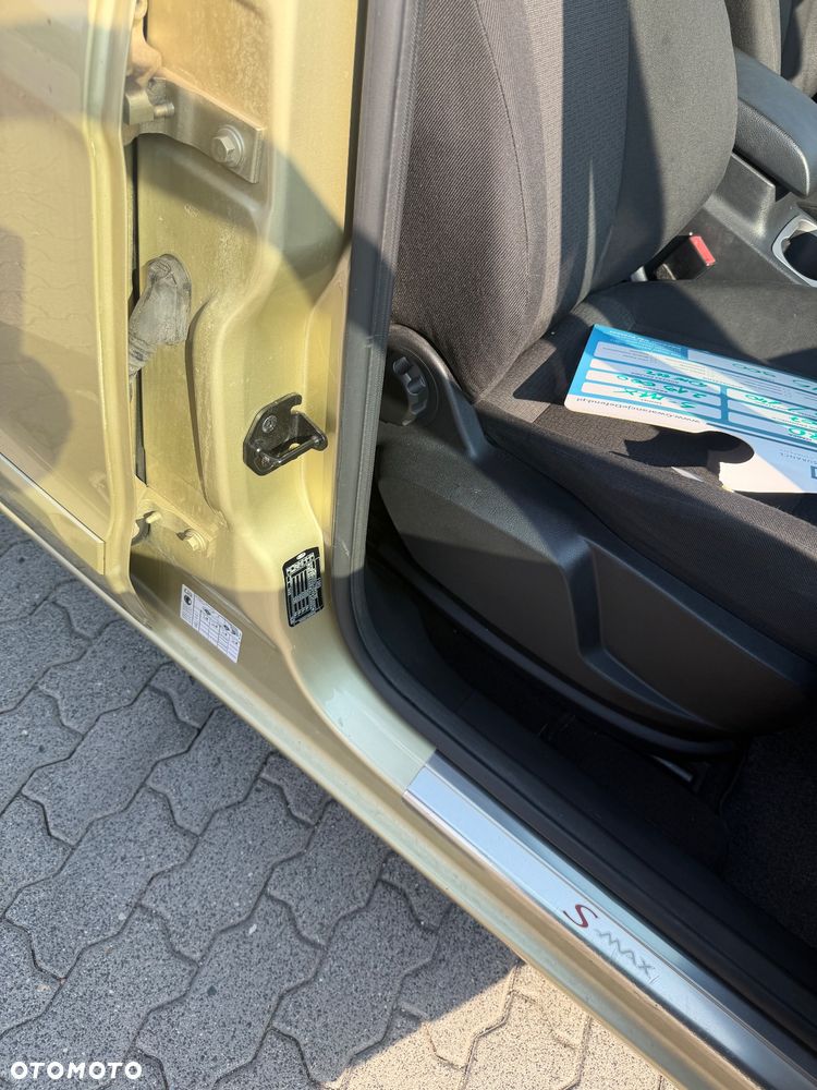 Ford S-Max - 25