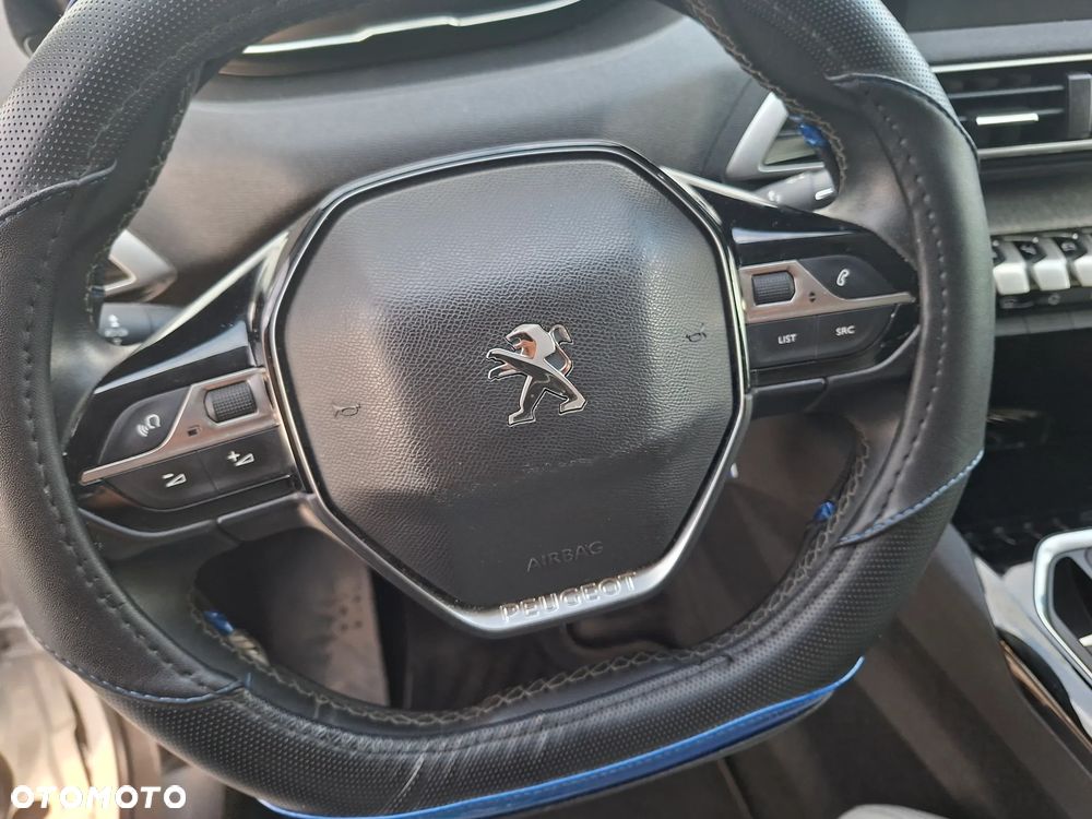 Peugeot 3008 1.2 PureTech GPF Allure S&S - 16