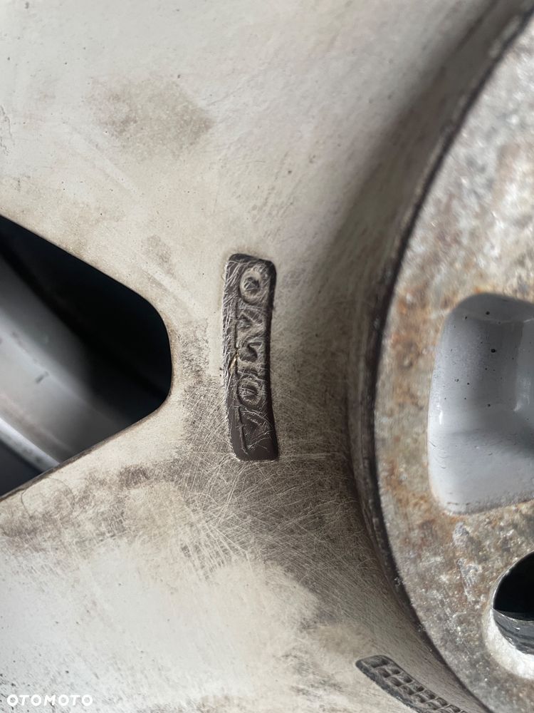 4 x  Felgi    Volvo V50  5 x 108  6,5 x 16 et-52,5 - 12
