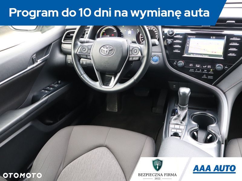 Toyota Camry - 8