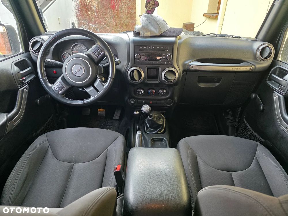 Jeep Wrangler - 13