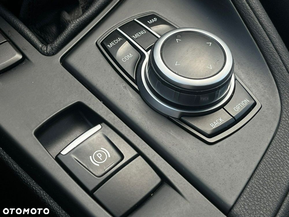 BMW X1 xDrive25e Advantage - 24