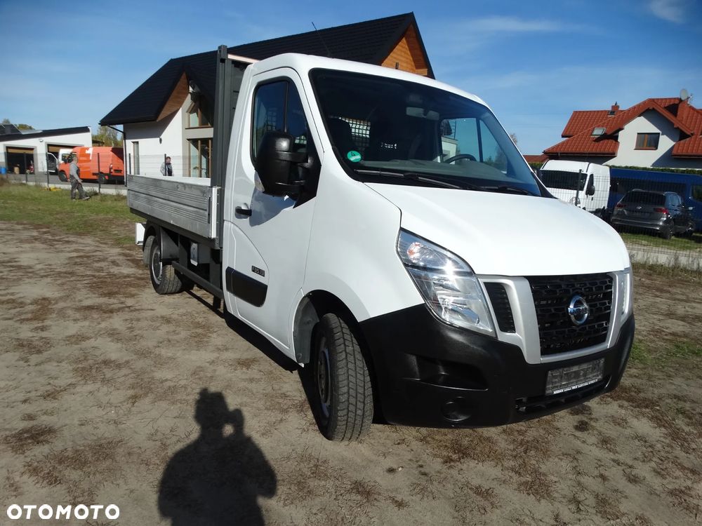 Nissan NV400 - 3