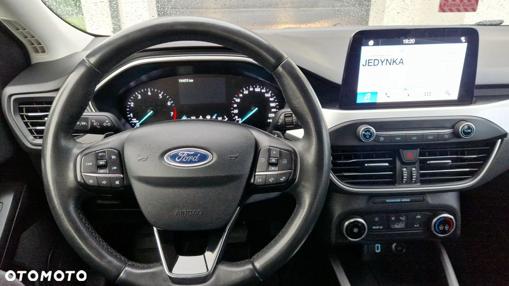 Ford Focus 1.0 EcoBoost Titanium - 17