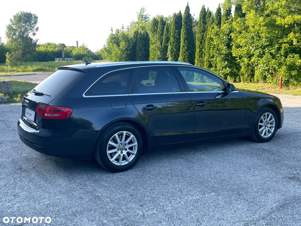 Audi A4 Avant 2.0 TDI ultra - 32