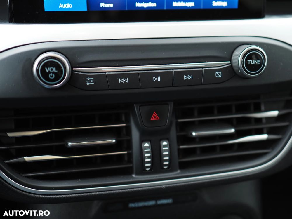 Ford Focus 1.0 EcoBoost Titanium Business - 17