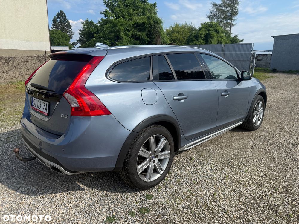Volvo V60 Cross Country - 6